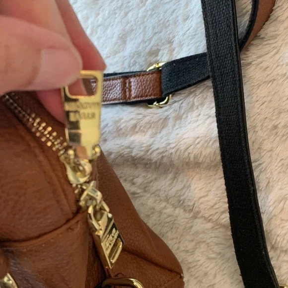 Steve Madden Tan Leather mini backpack purse with tassel and many compartments - Picture 5 of 7